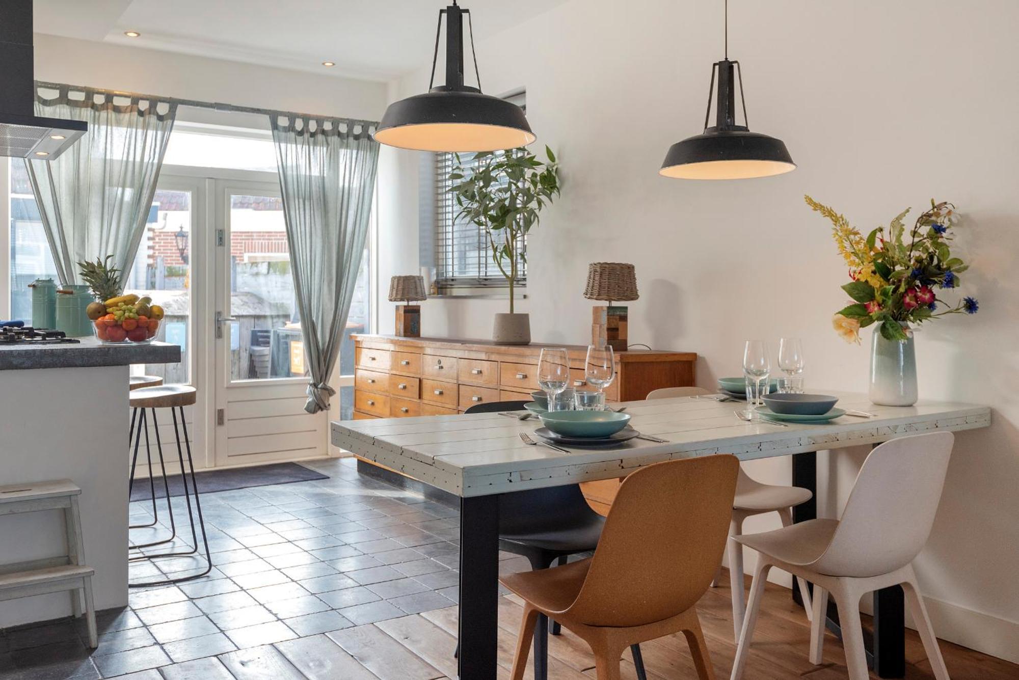 ウェイク・アーン・ゼーWijkiki Surf Houseアパートメント エクステリア 写真