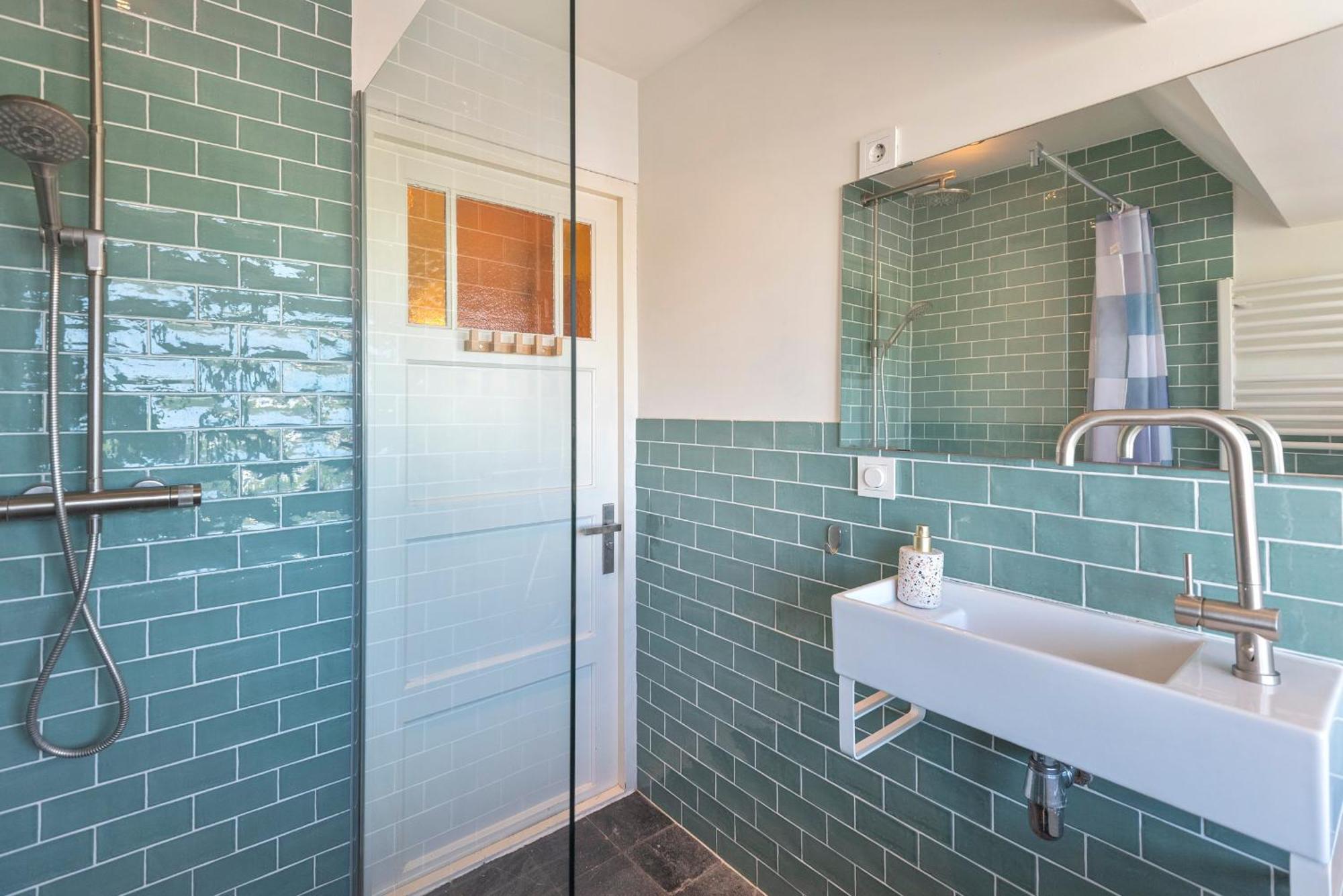 ウェイク・アーン・ゼーWijkiki Surf Houseアパートメント エクステリア 写真