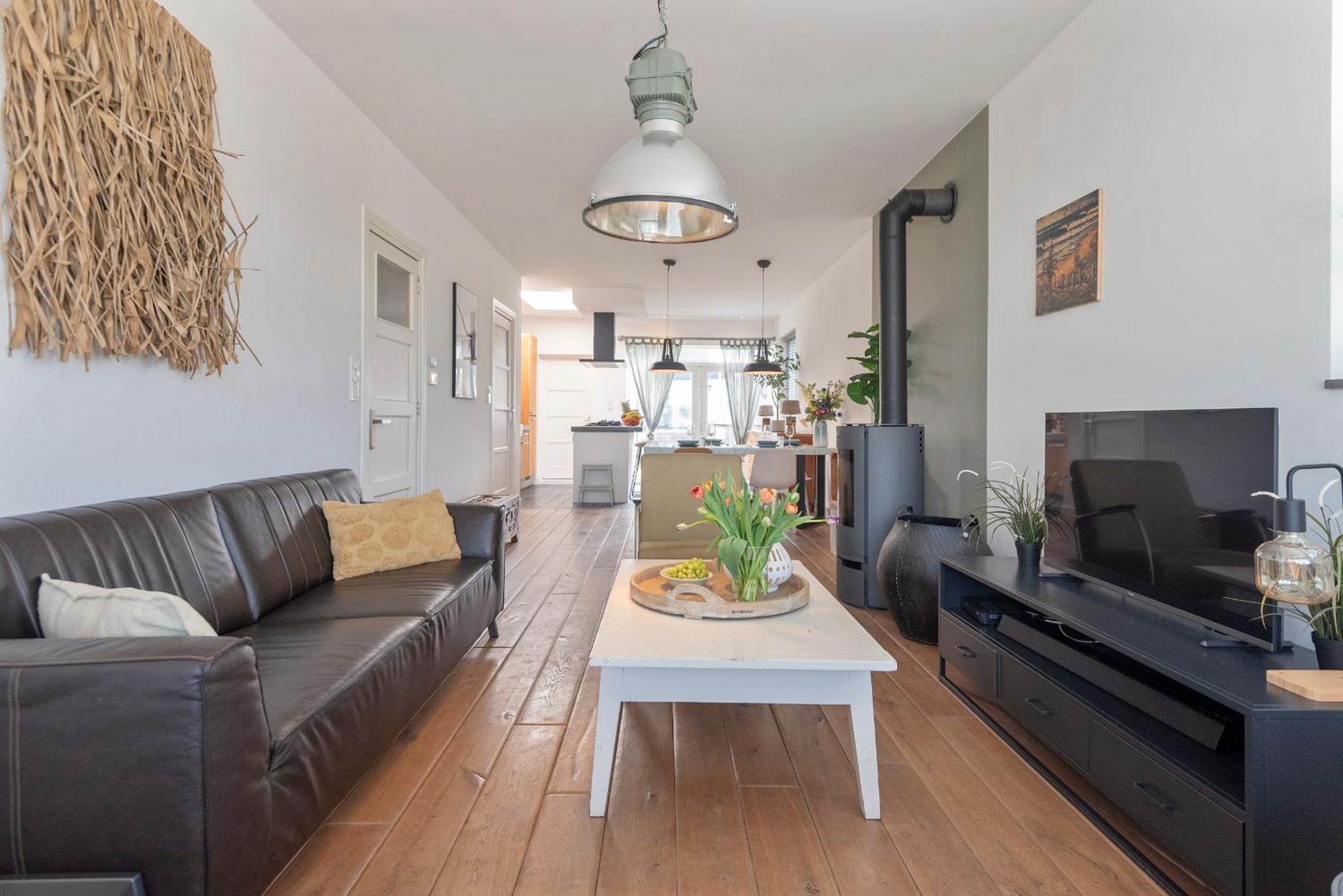 ウェイク・アーン・ゼーWijkiki Surf Houseアパートメント エクステリア 写真