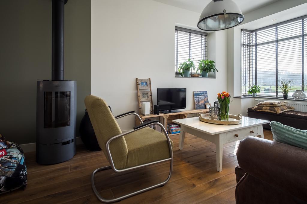 ウェイク・アーン・ゼーWijkiki Surf Houseアパートメント エクステリア 写真