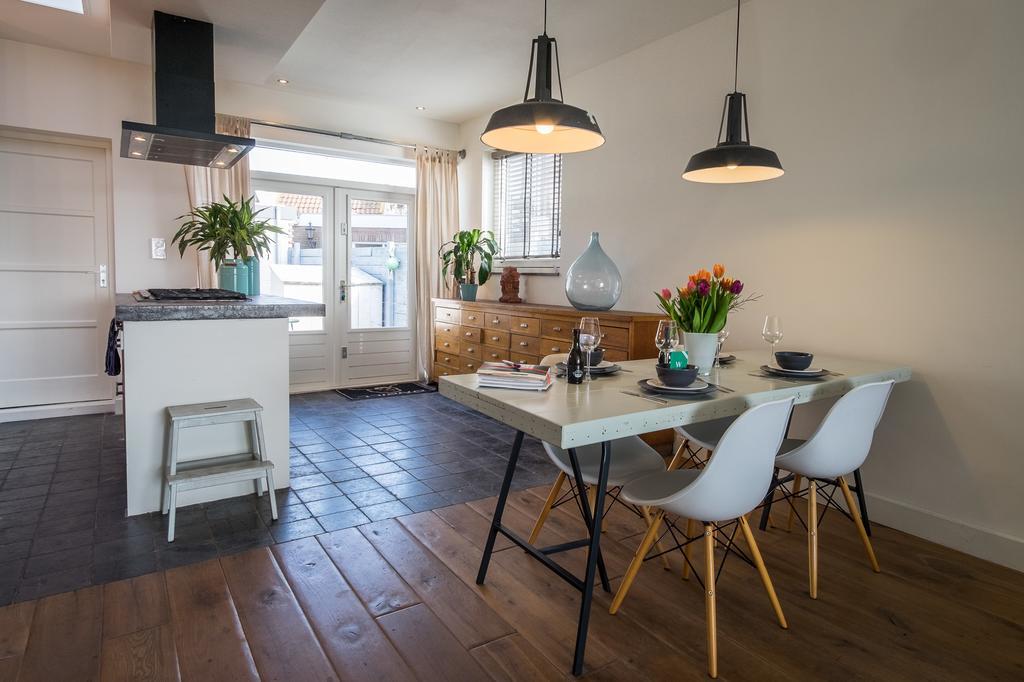 ウェイク・アーン・ゼーWijkiki Surf Houseアパートメント エクステリア 写真